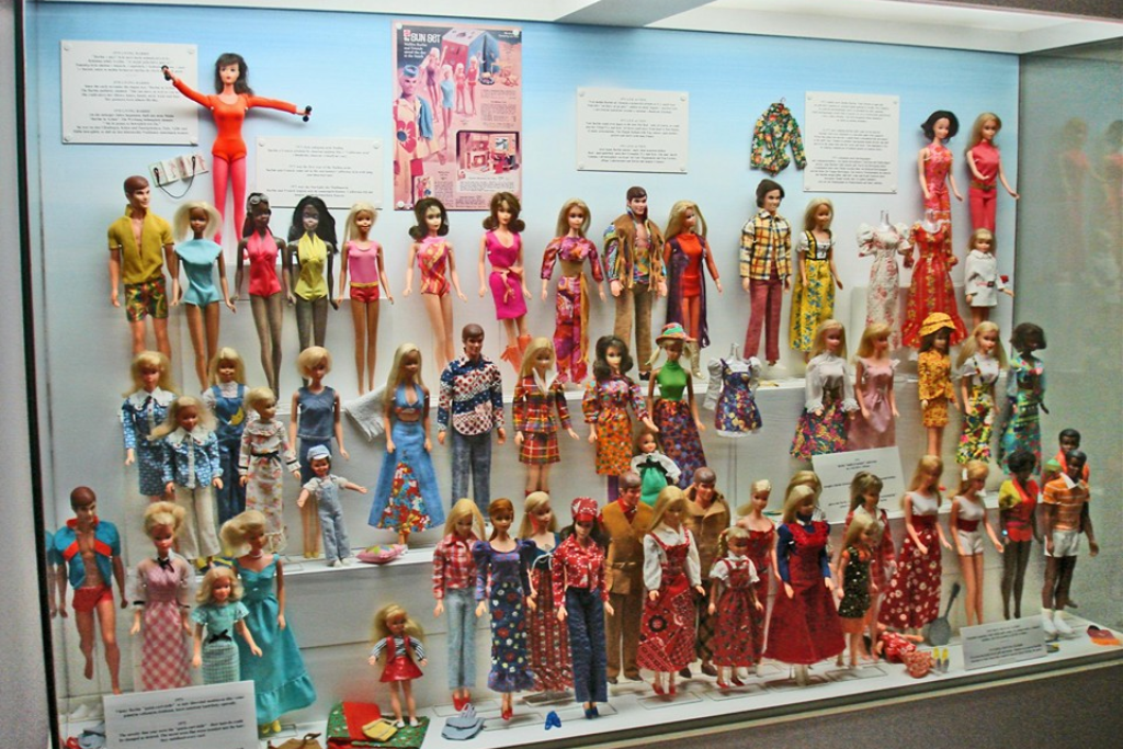 international doll museum